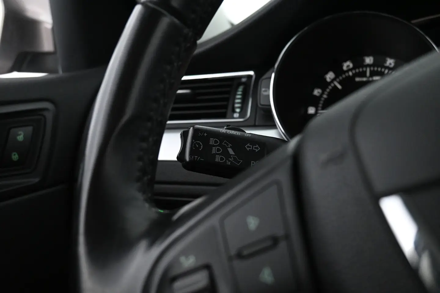 Car Image - 10D70mLS8qKi1WaRy1aI5M