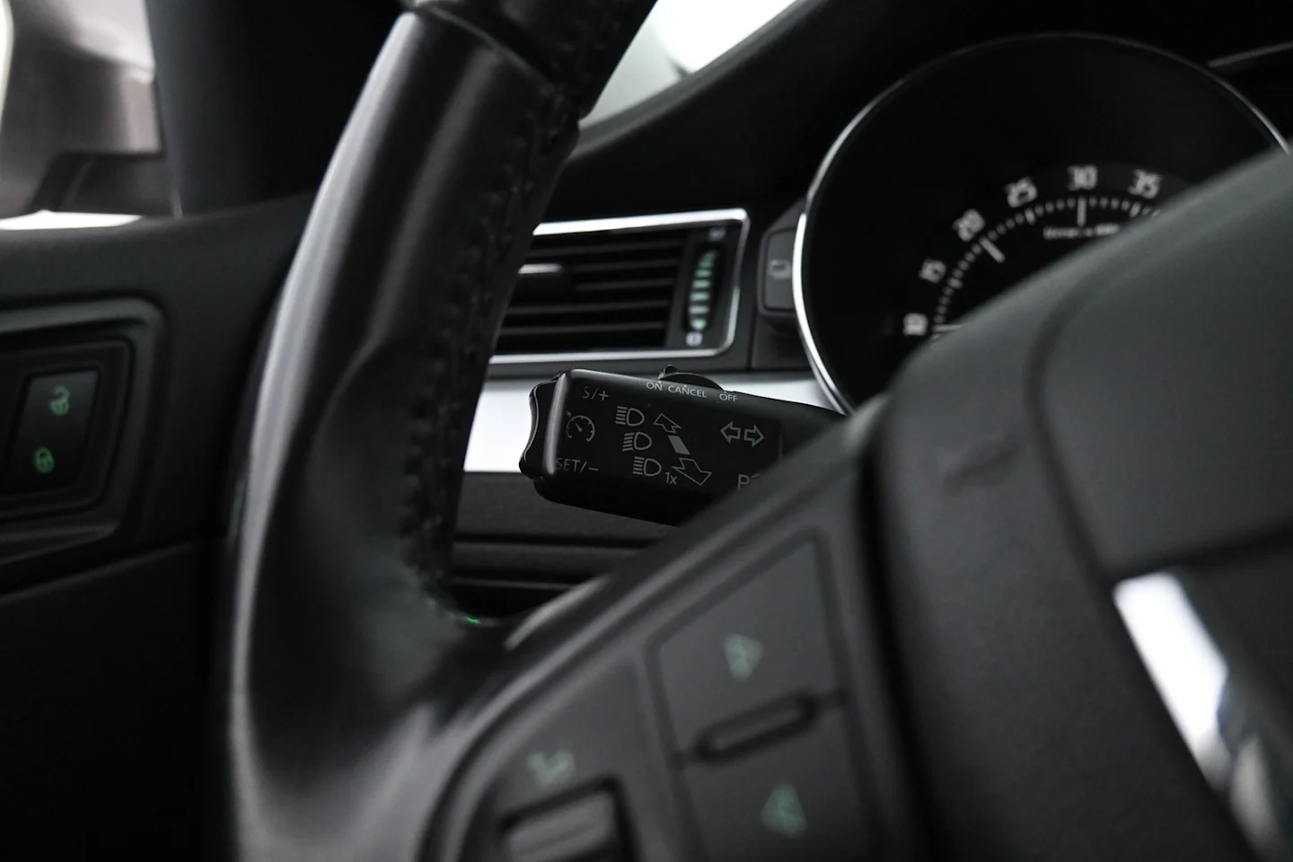 Car Image - 10D70mLS8qKi1WaRy1aI5M