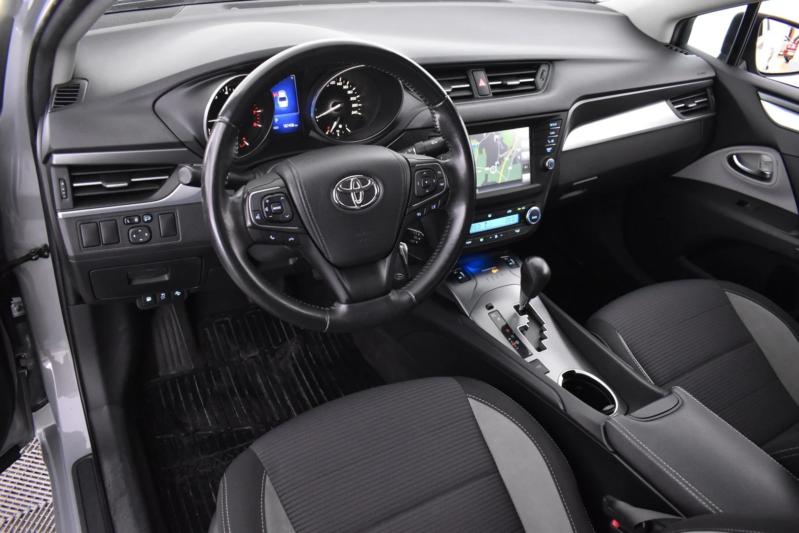 Car Image - 60dU5DMuiqjCaSgHHVYMfm