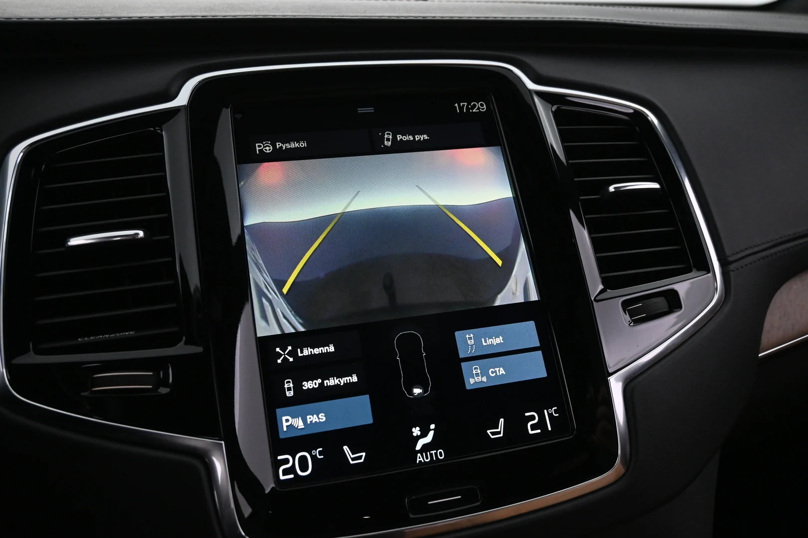 Car Image - 7iZ8vvXkAeZa6lKVkrMEUm