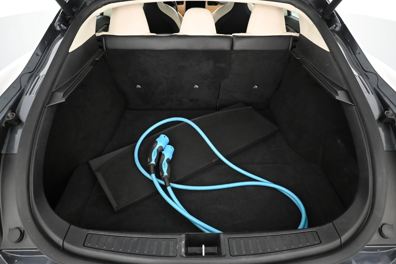 Car Image - 1S626i1RxmxuOu0MXCUBBr