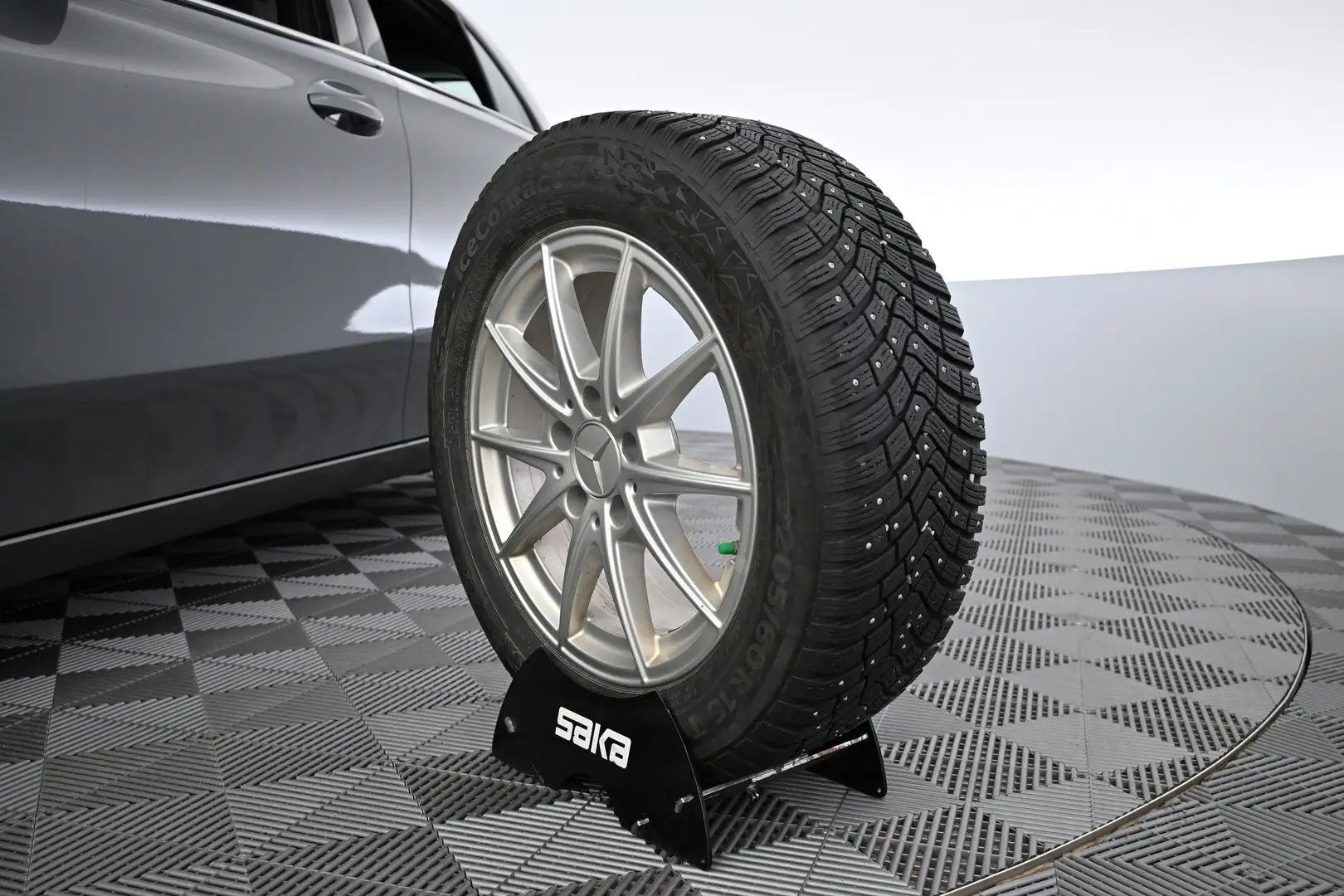 Car Image - 1skr2wxxGSQLKnKcP9nPjy