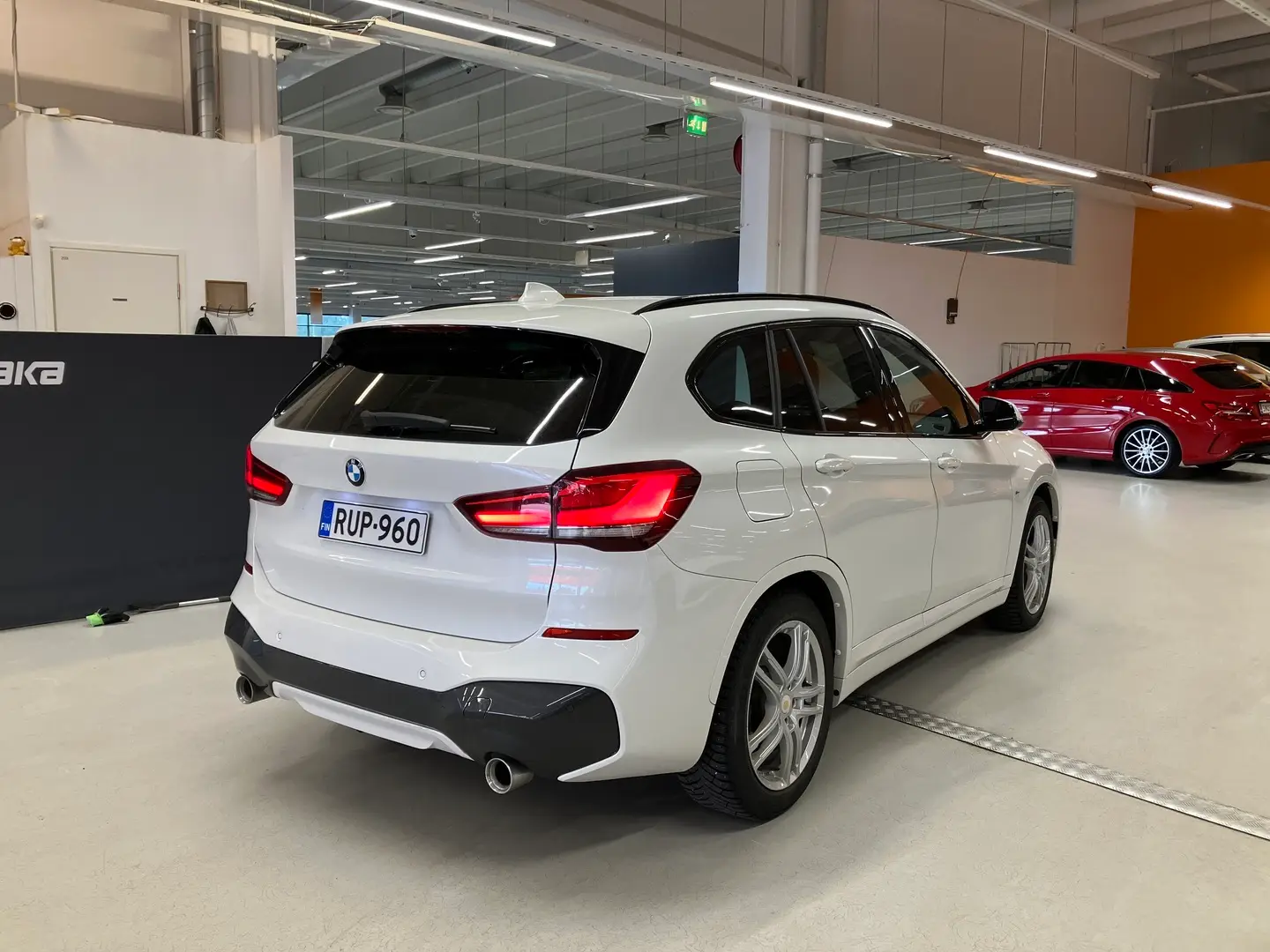 Car Image - 4s9v6Lw58wbQhU9aVJ6O60