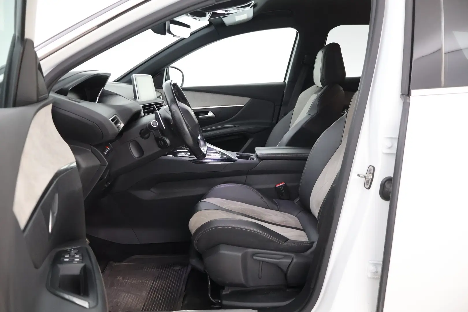 Car Image - 2md5BMDeFn9Ystpa6eBXSF