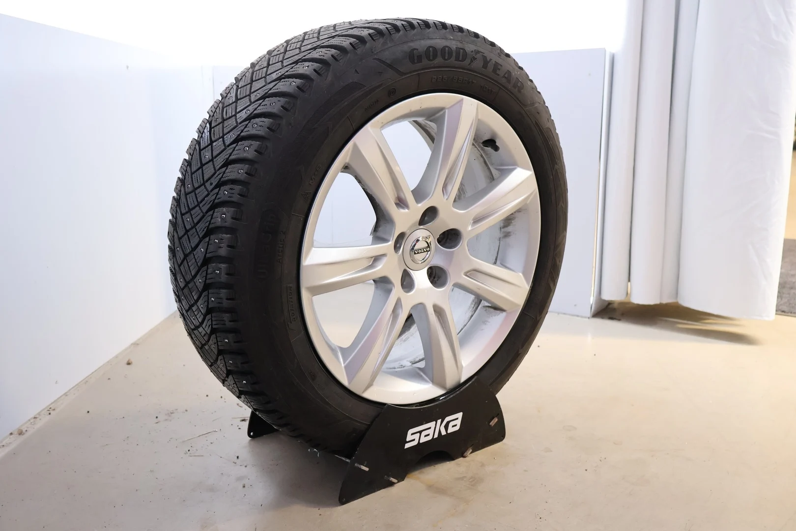 Car Image - 6VsSSDJzZEO7jnM917b9bj