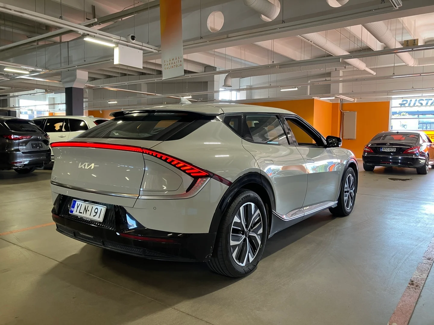 Car Image - 4q4lVleHhm9e7UNQAEmQlr