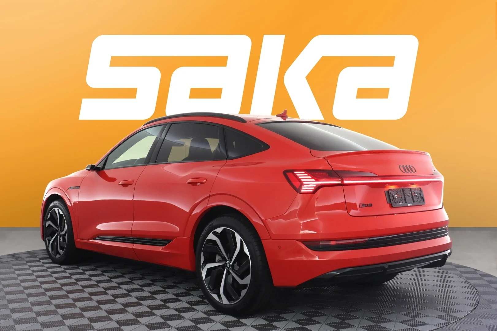 Car Image - 5xzY1zaLoBB71AWTcLlMfg