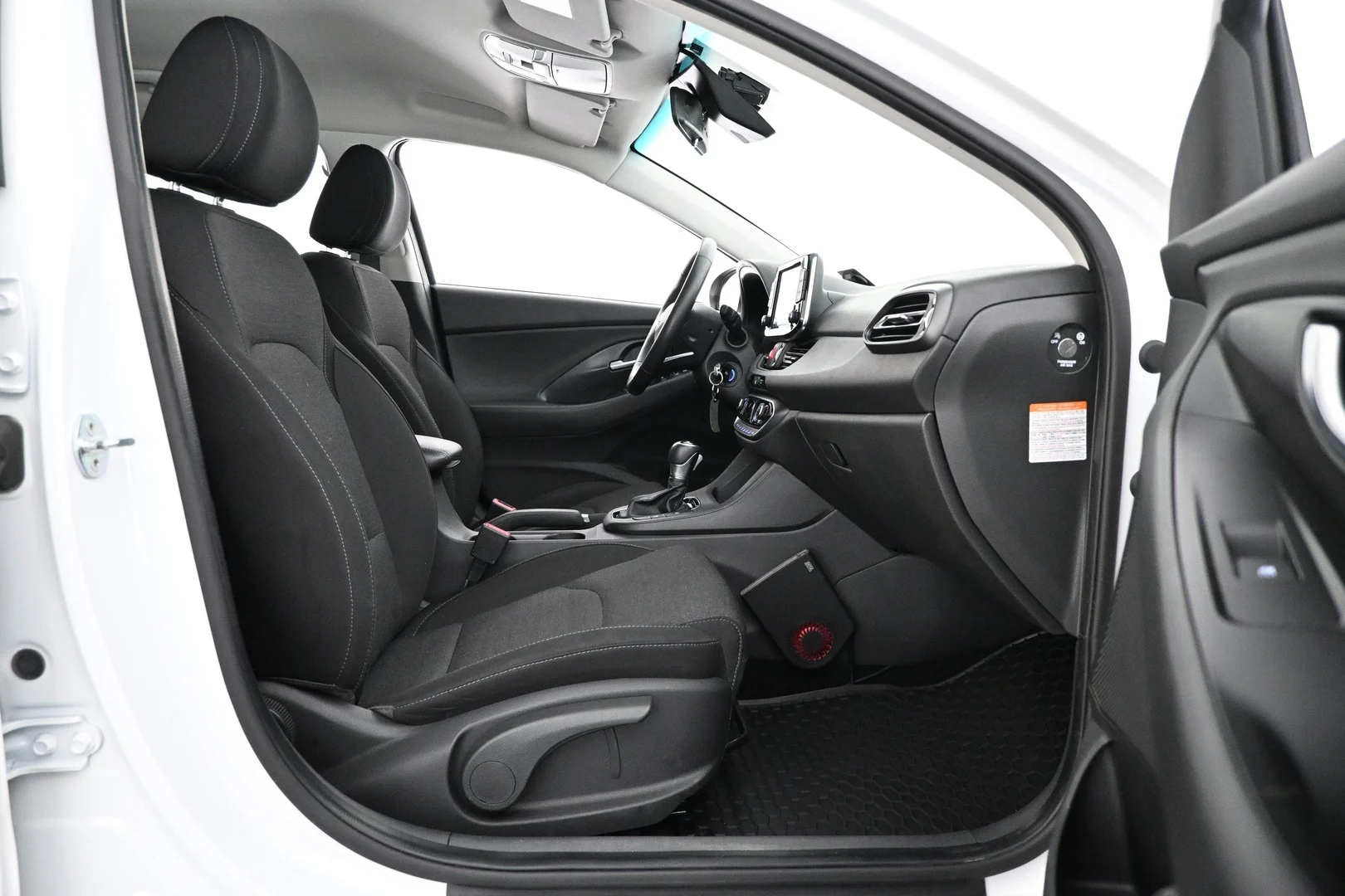 Car Image - 2xiPXiiaNopR1rneKaI0J8