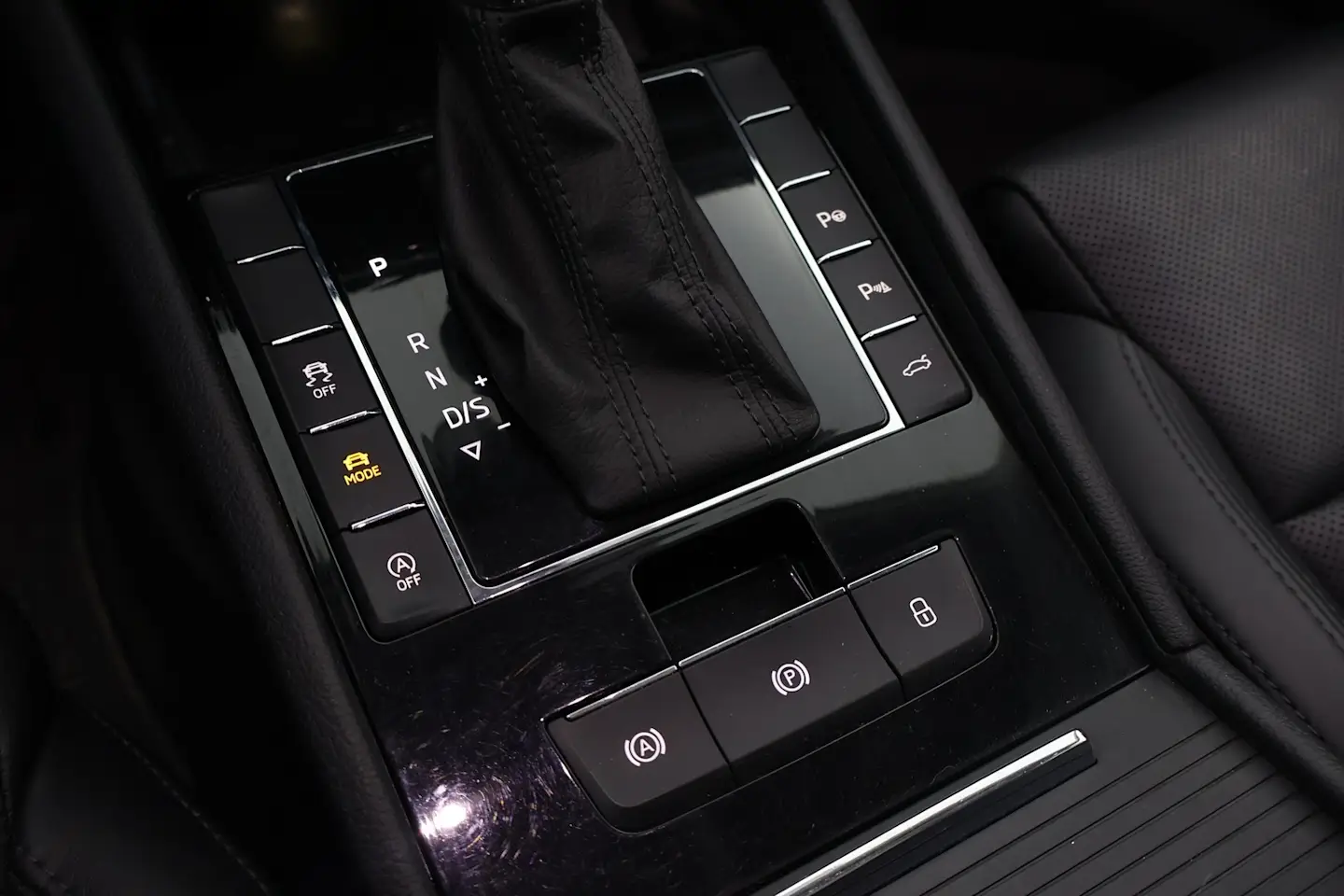 Car Image - 3Xb1gfBH5OfUhDmUNXWZVn