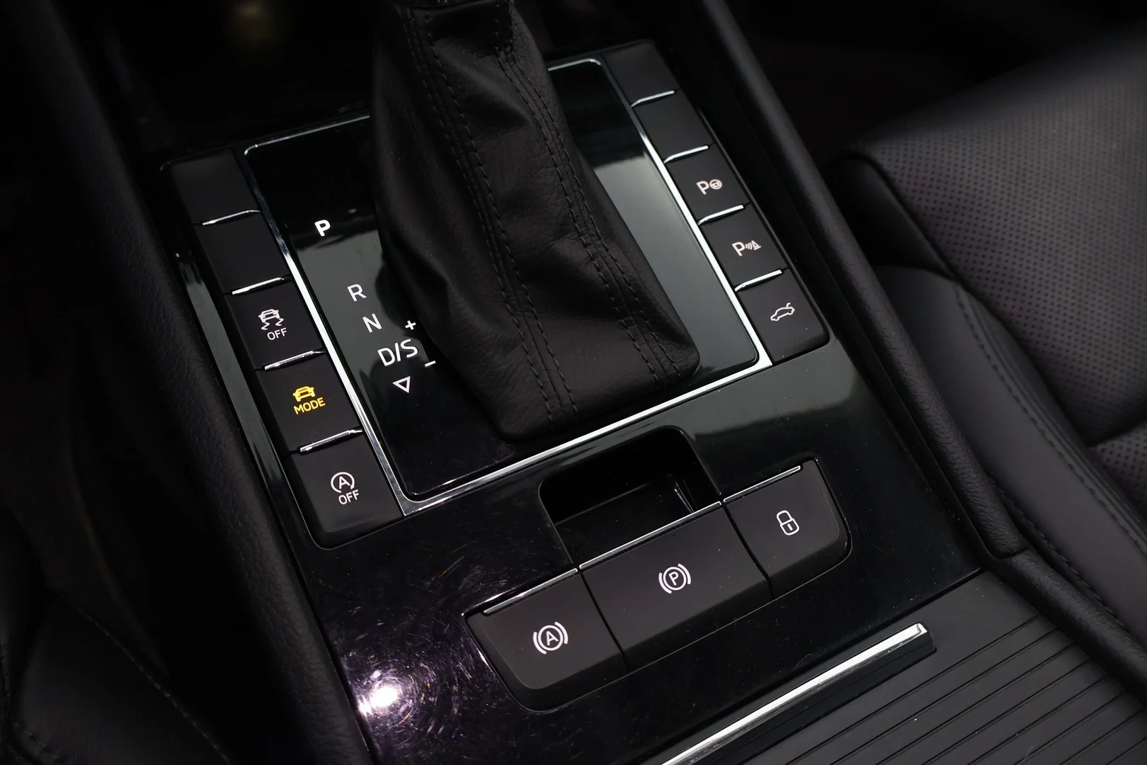 Car Image - 3Xb1gfBH5OfUhDmUNXWZVn