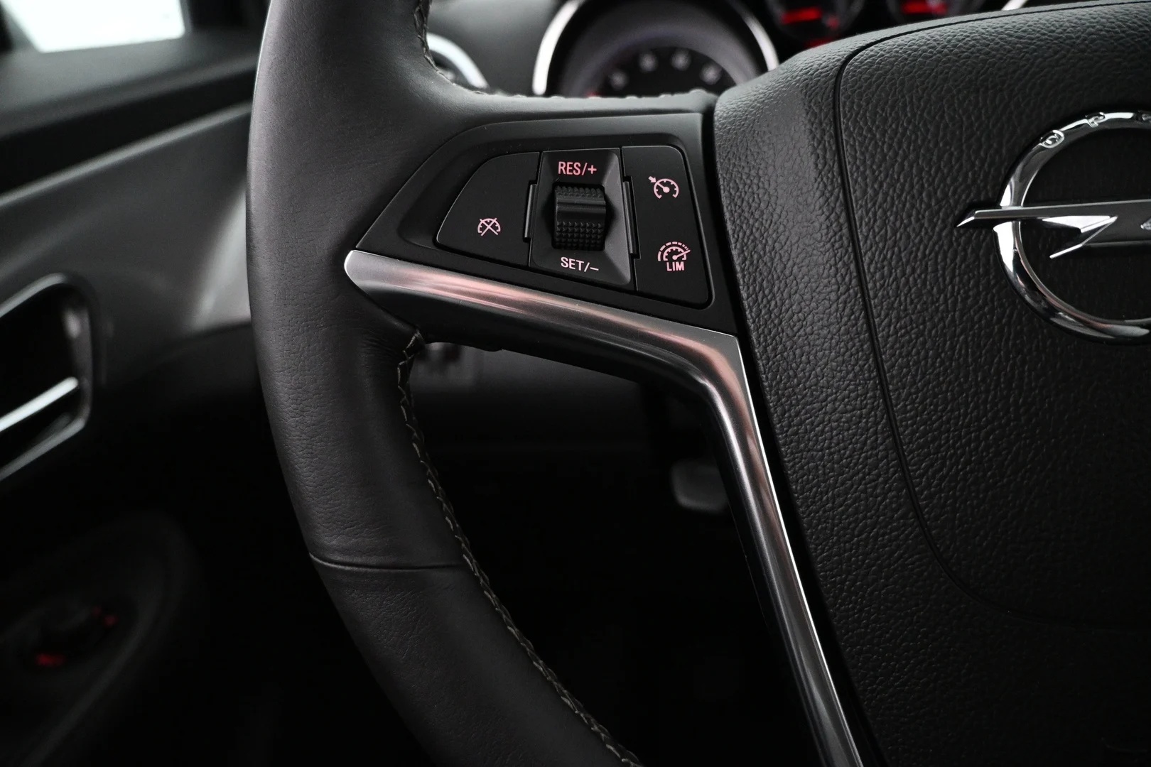 Car Image - 4GV3xUTKECHJdiXsqvkEc6