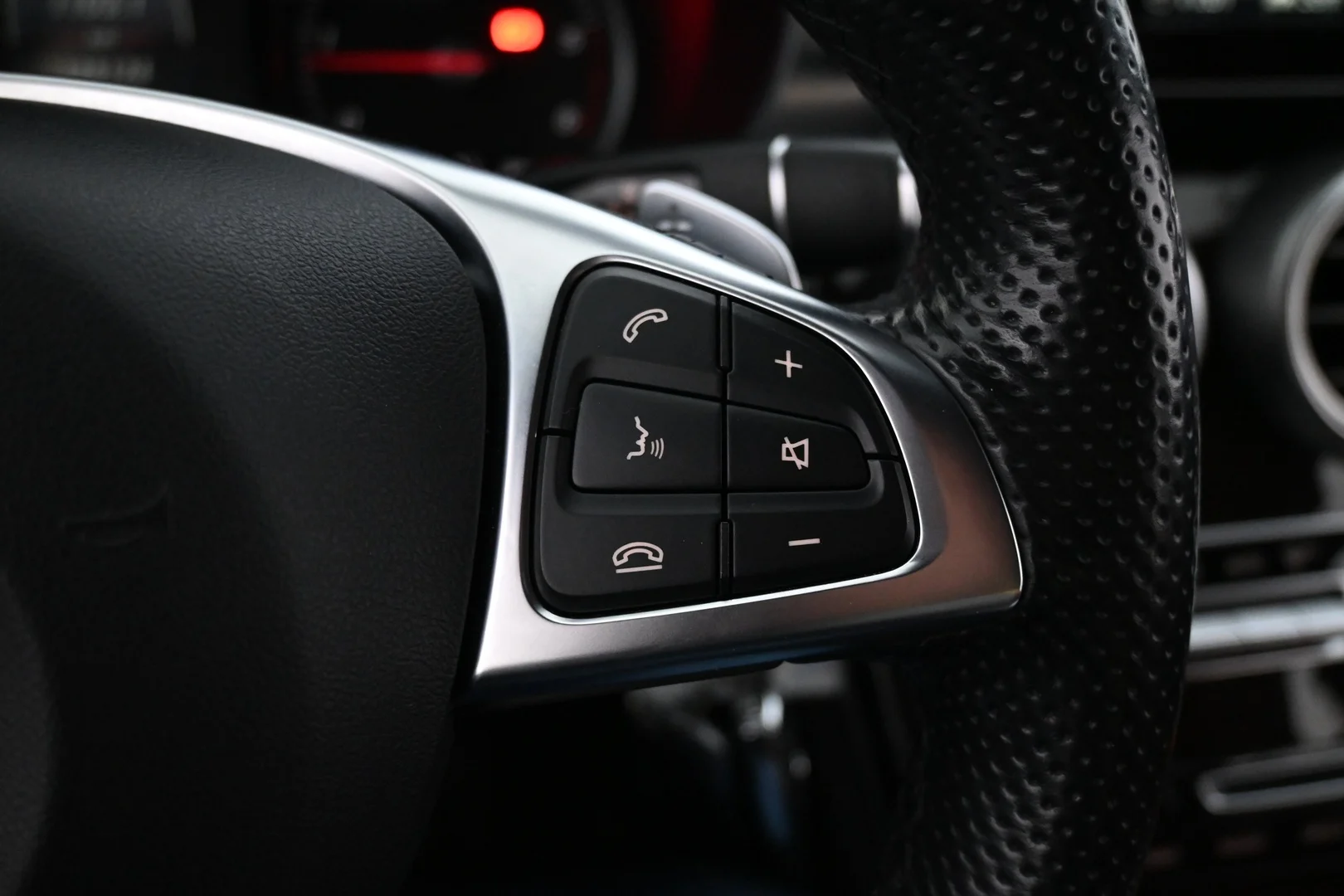 Car Image - kcPEWZjmKUeWutlnNkbJk