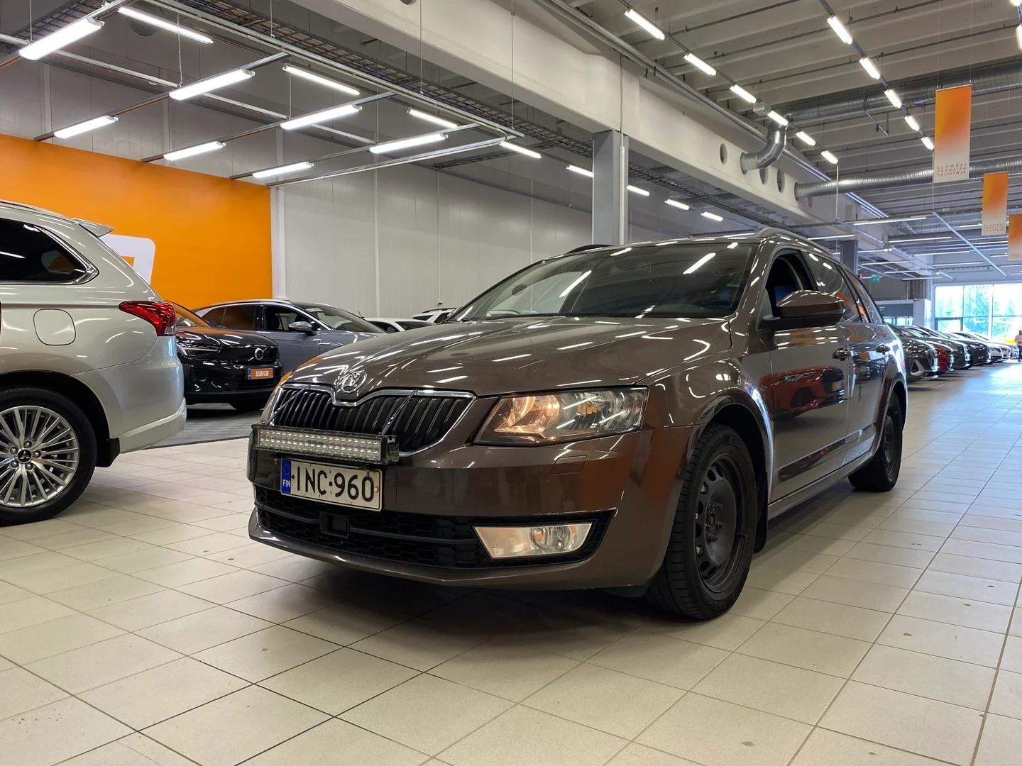 Car Image - 2frGaVYiETrE8BEEKaogFz