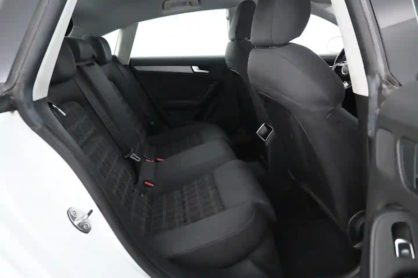 Car Image - 3Nud5uduyb0OqLlSPqjetM
