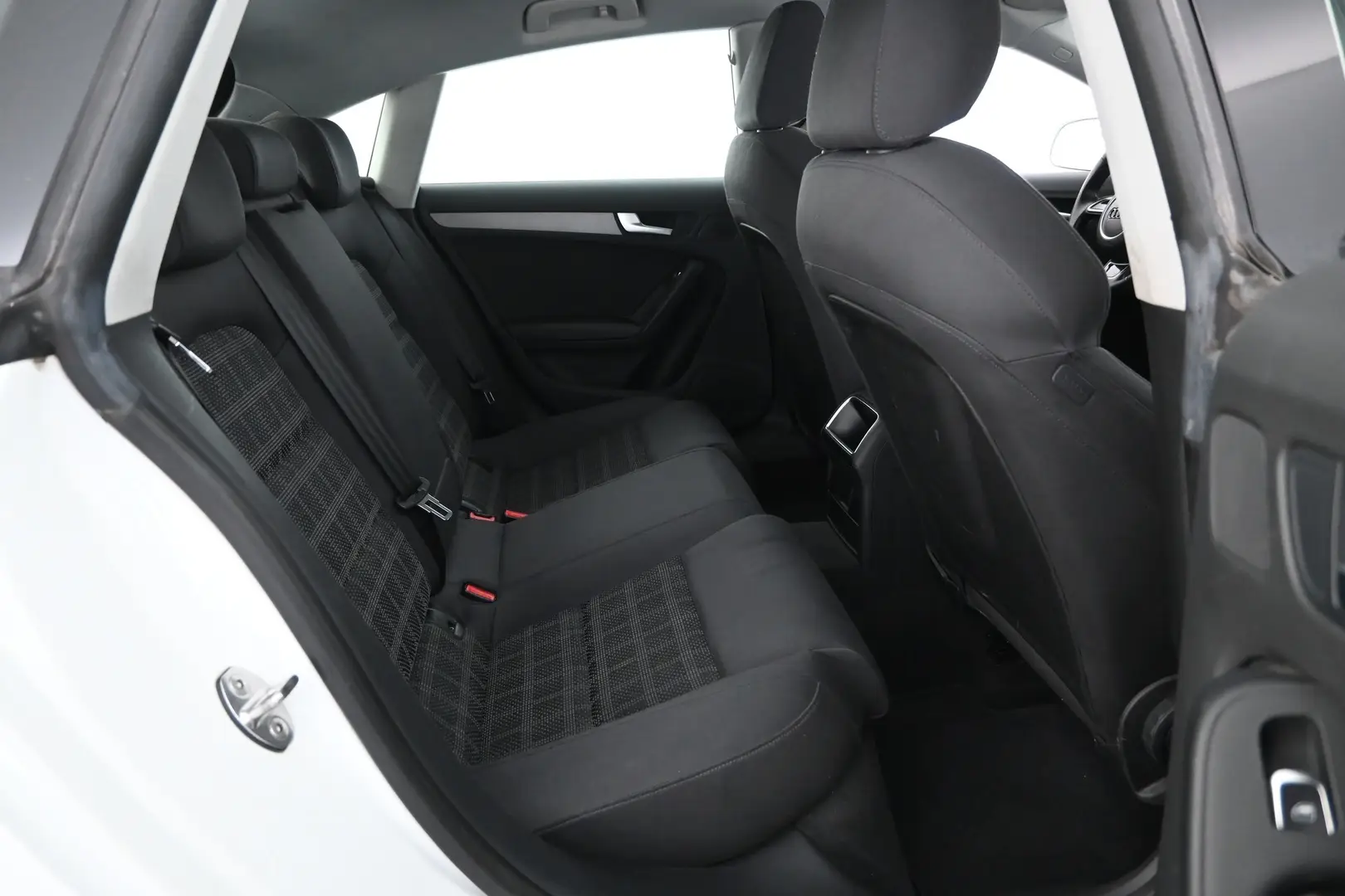 Car Image - 3Nud5uduyb0OqLlSPqjetM