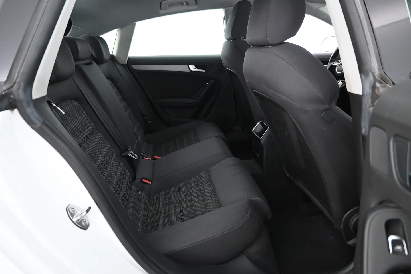 Car Image - 3Nud5uduyb0OqLlSPqjetM