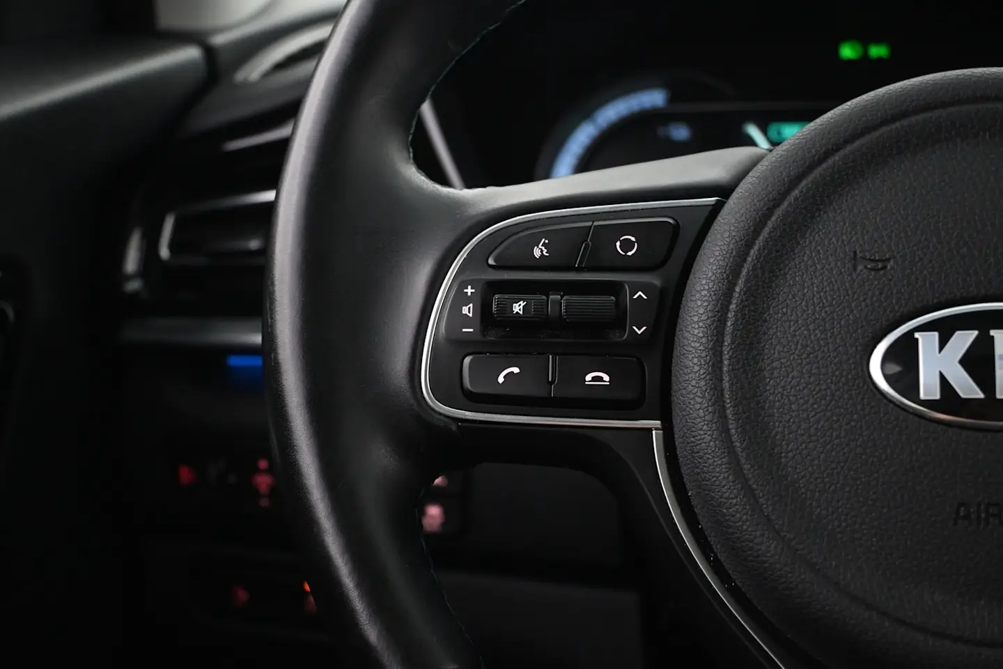 Car Image - 3sGfhJGzIsgqTFrEkBds9C