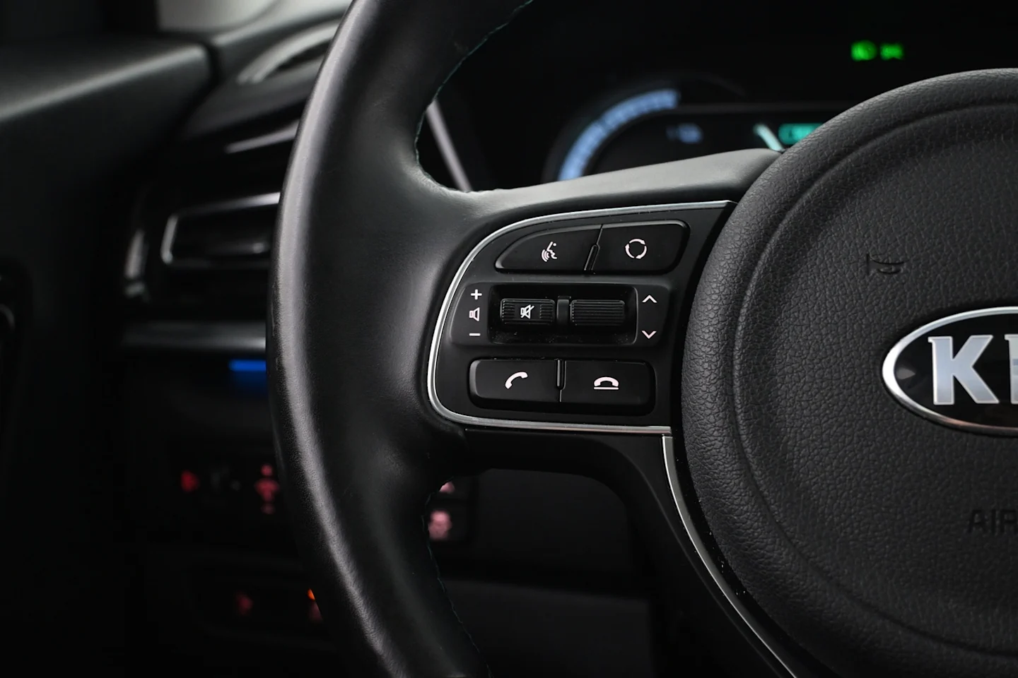 Car Image - 3sGfhJGzIsgqTFrEkBds9C