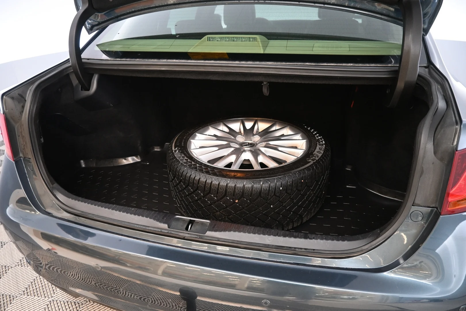 Car Image - 3YXOnj65sMTbS0VvxsDFt9