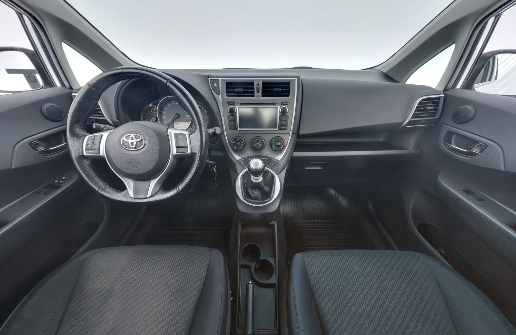 Car Image - 74bZVoHiOFJuo9sM7cgKbL