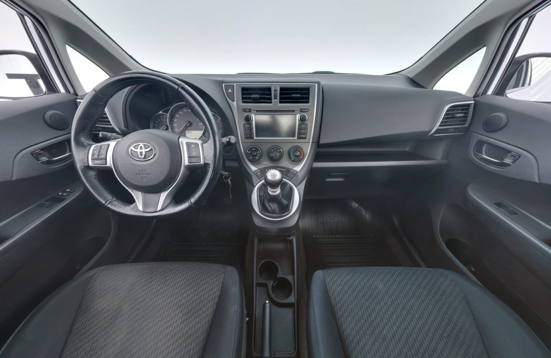 Car Image - 74bZVoHiOFJuo9sM7cgKbL
