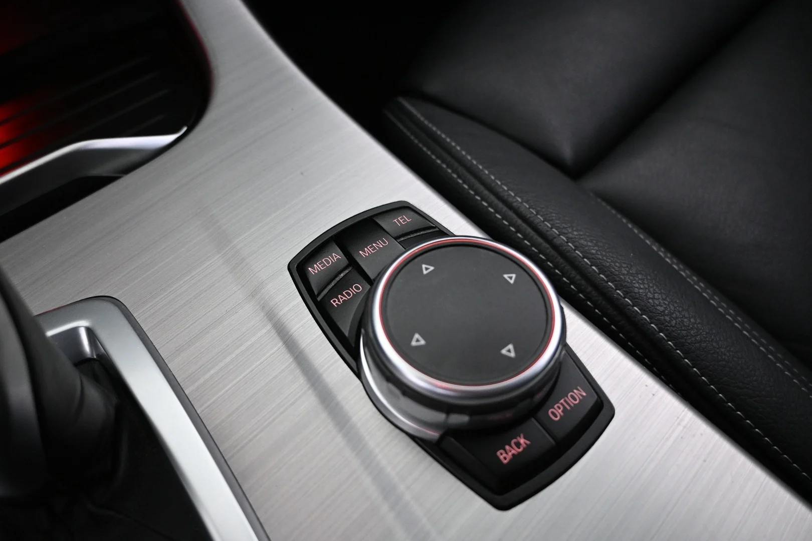 Car Image - b9jQj8D0GsCijpInMeQLZ