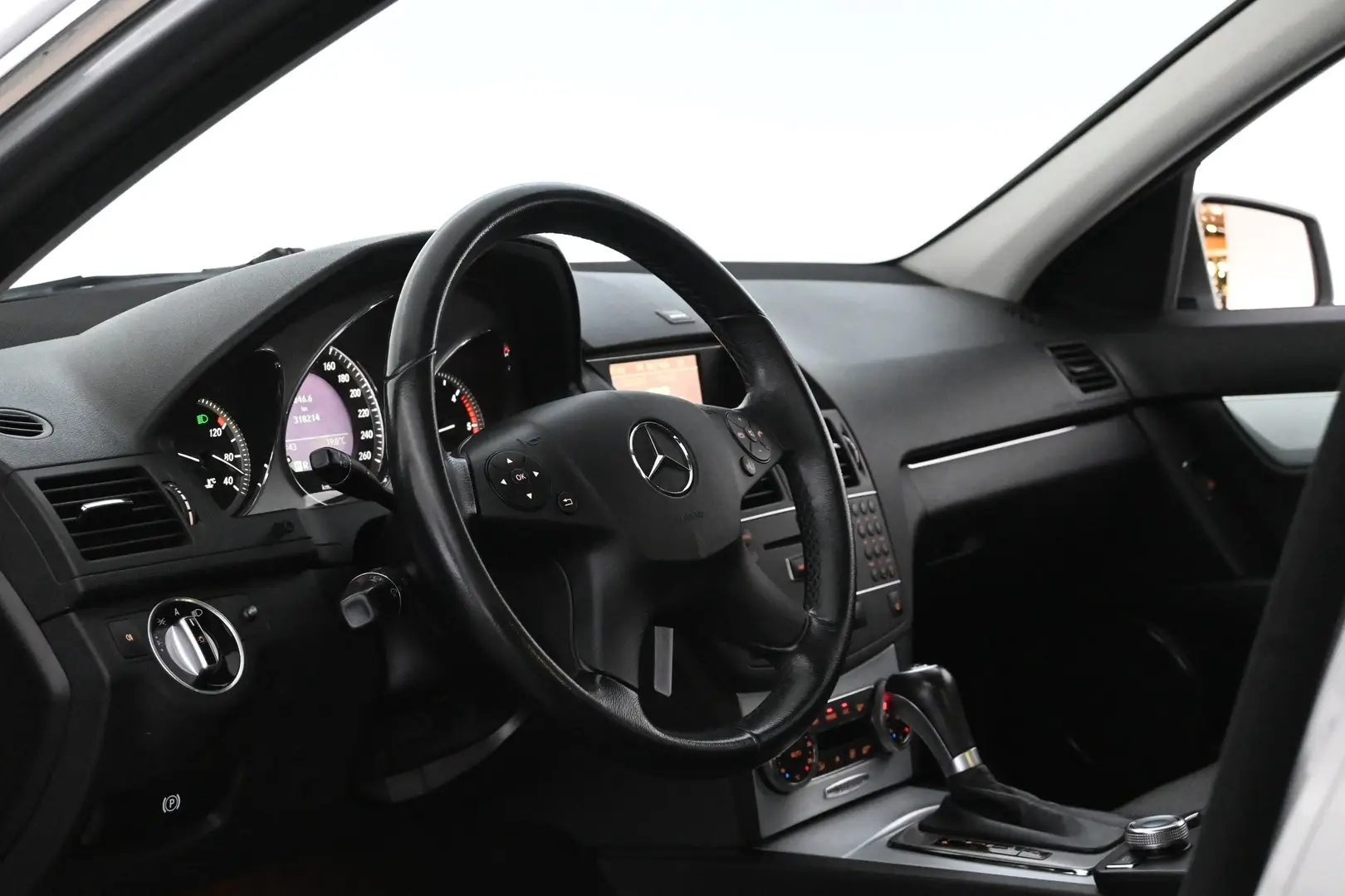 Car Image - 66lXySjHhLCjj95MQauA3p