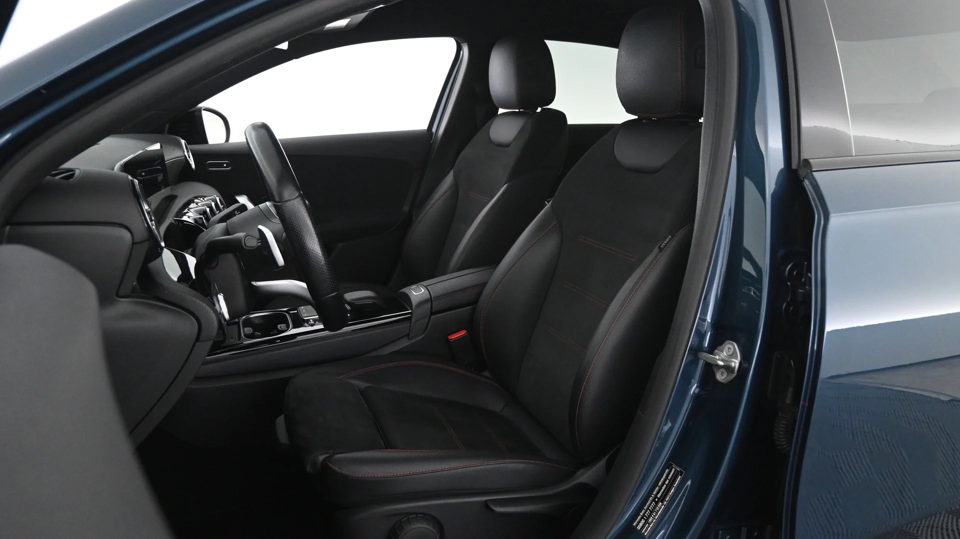 Car Image - 2qNhdVDHisxKIOsMxtukJF