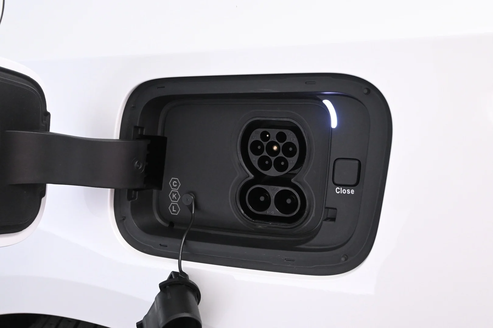 Car Image - rT3Ekj4rb01KgqQFVW6mW