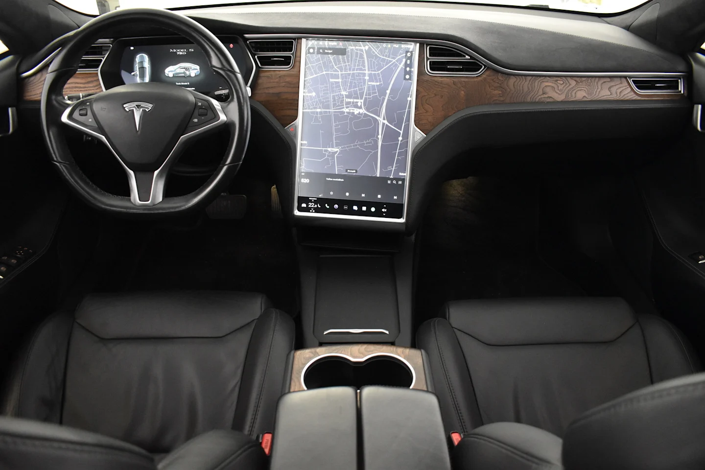Car Image - 3YQEq5qONcXinWyDLMH2DL