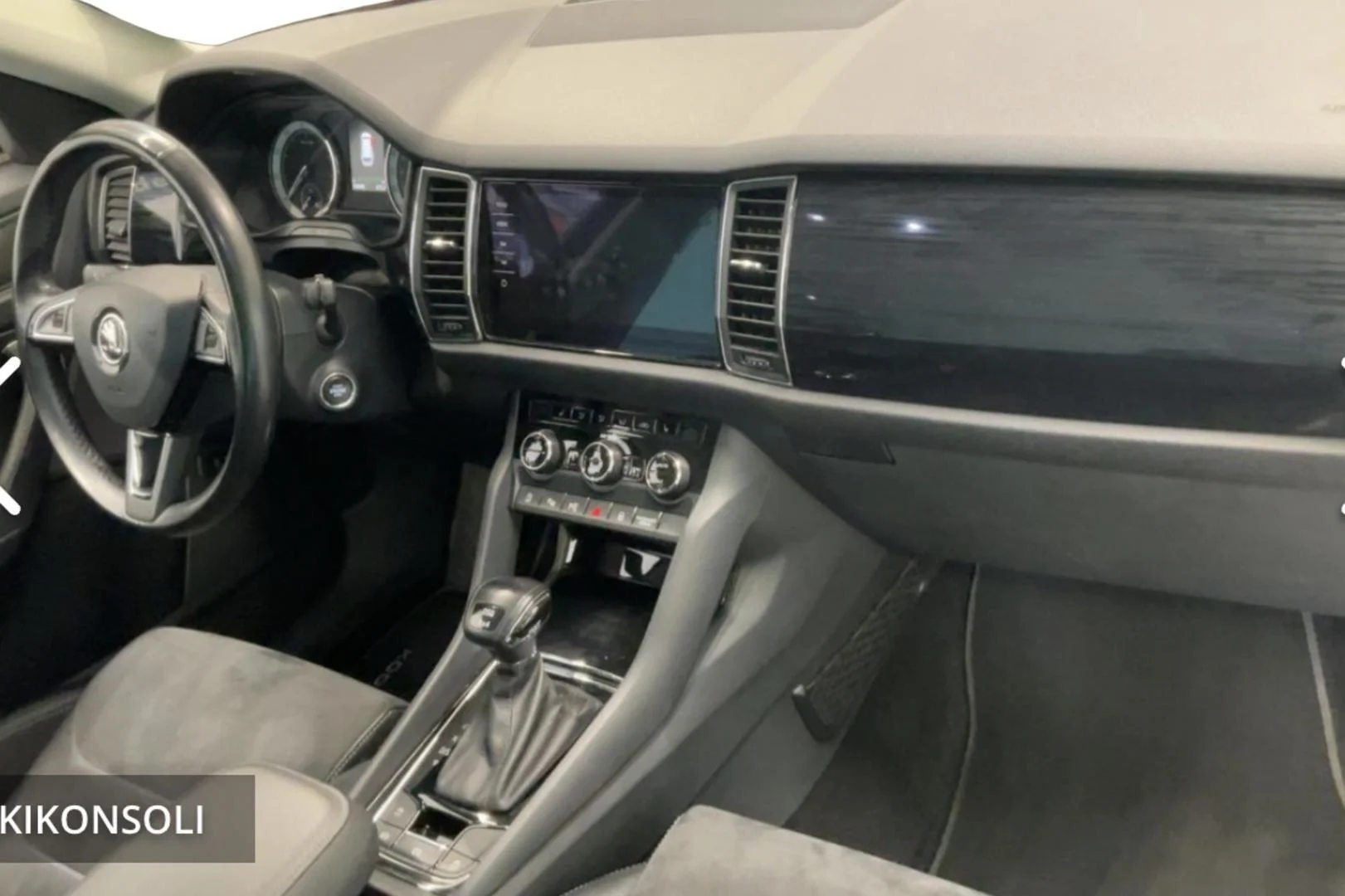 Car Image - 4wRbt33cVSR2J8Cc40pbwD