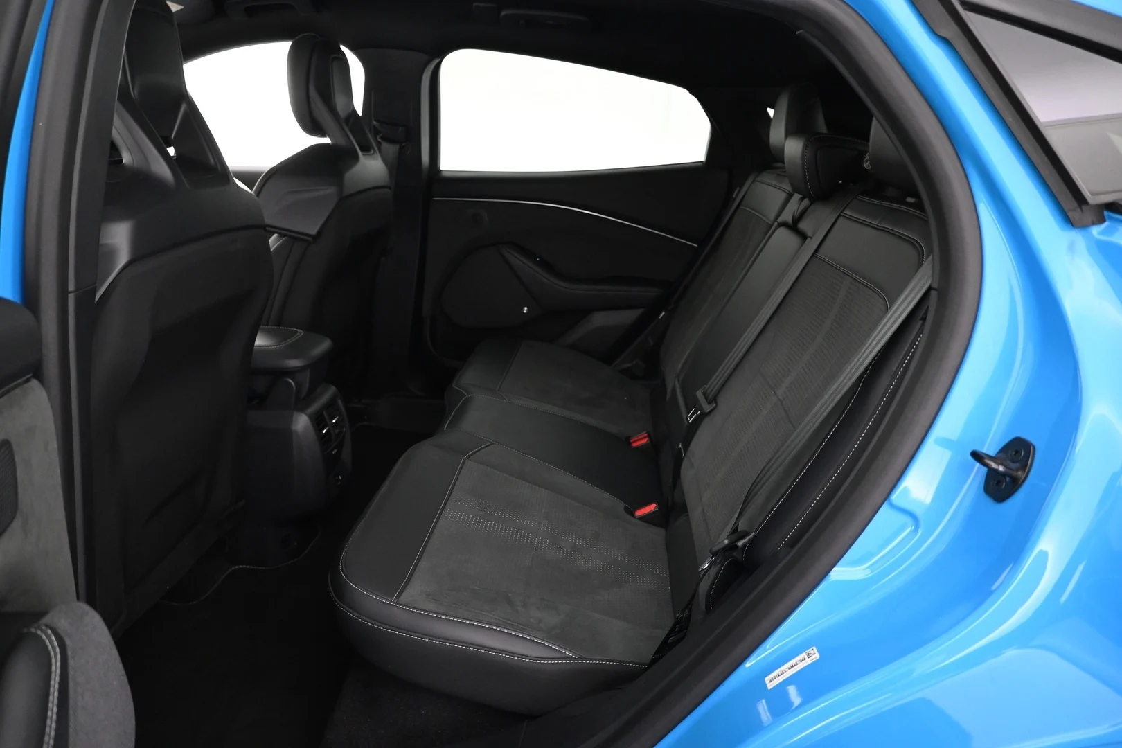 Car Image - 4lIydgKjoKDi5PP8ywY98h