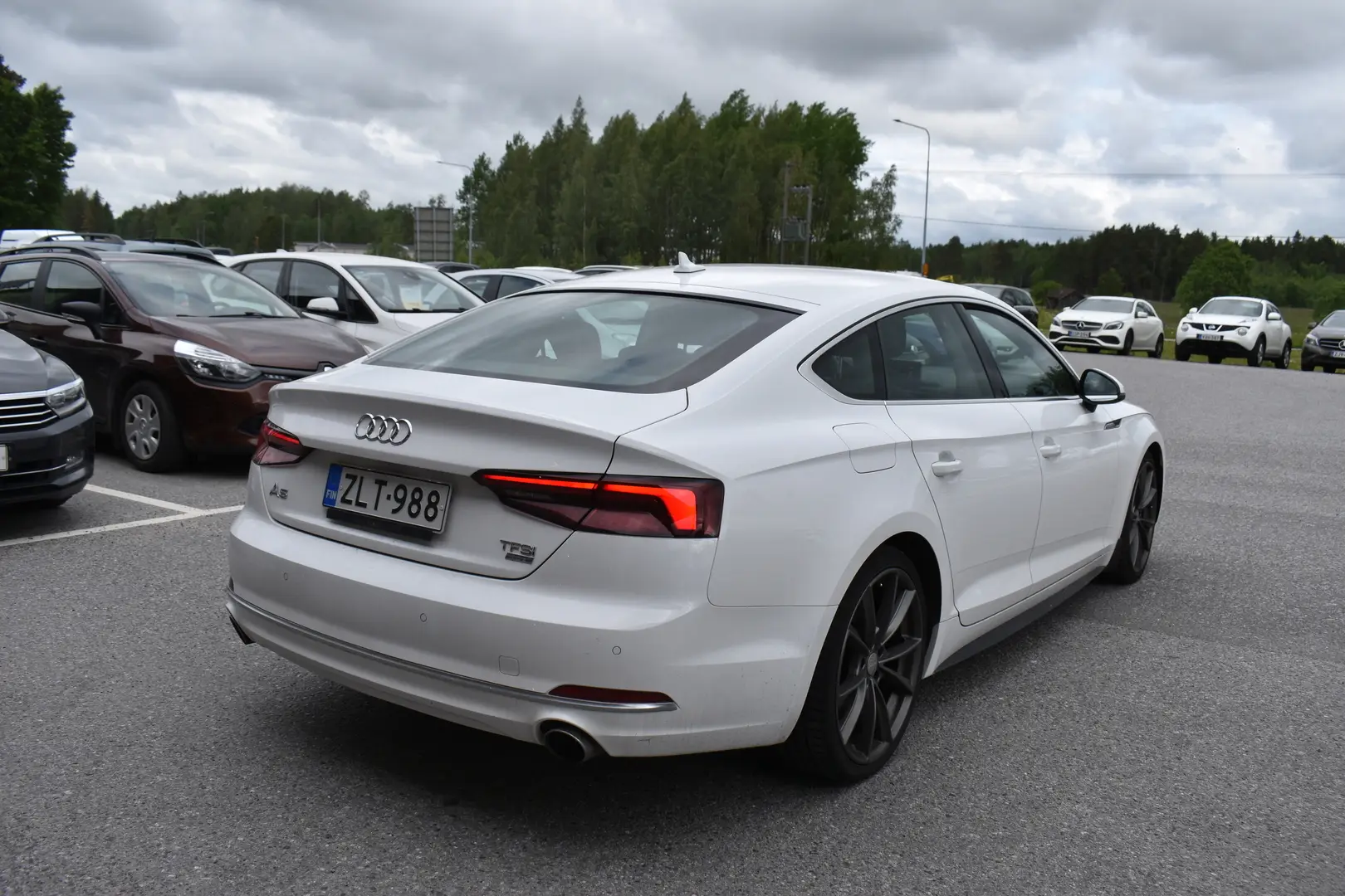 Car Image - 61Gotl5uY8fvwtEAlipNLV