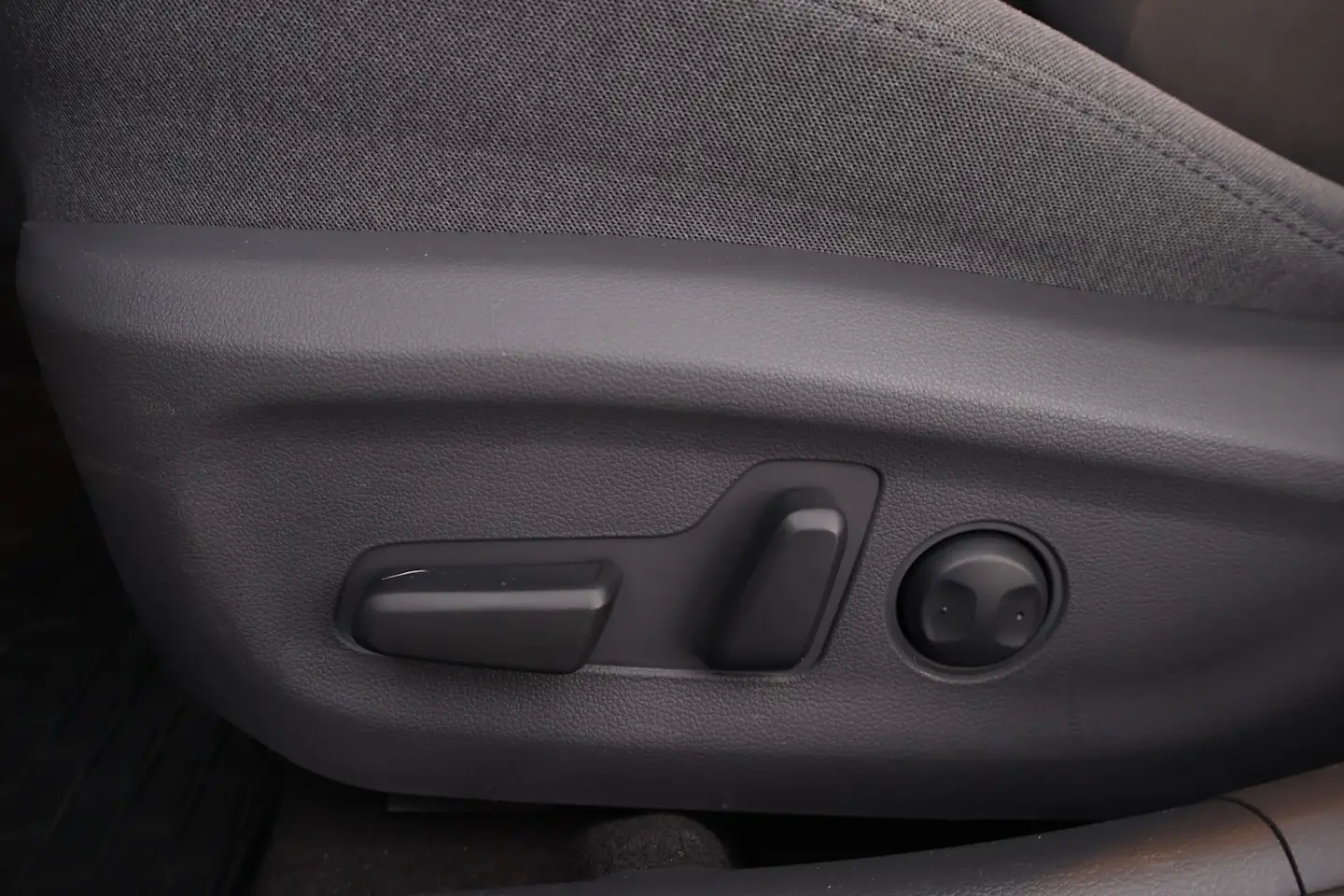 Car Image - 5vXf96KNAsvY8X3Z1CzP6r
