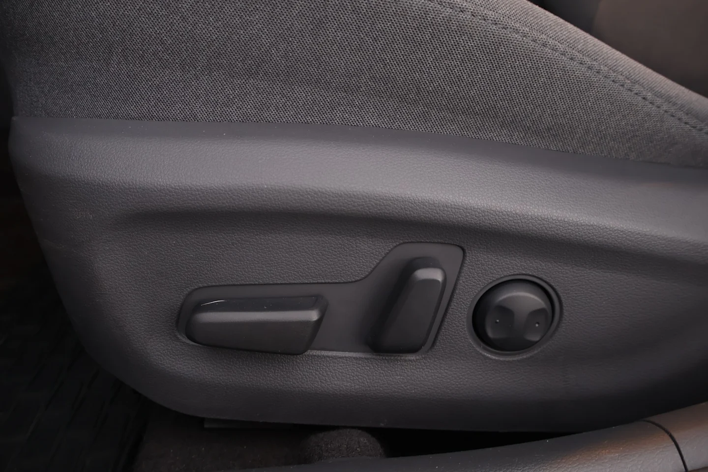 Car Image - 5vXf96KNAsvY8X3Z1CzP6r