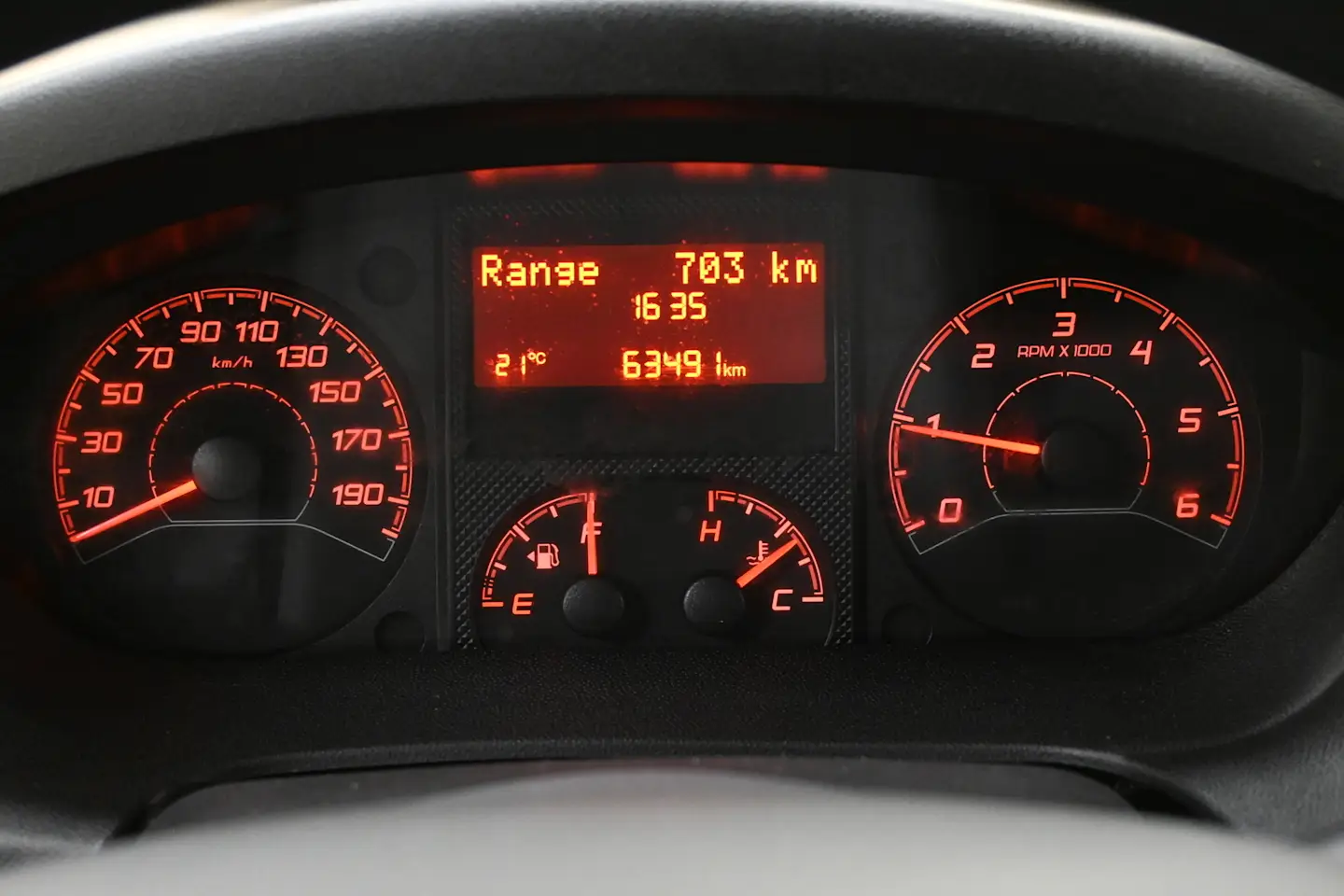 Car Image - 6Dn73sRGvTxfNKcRKL3wSb