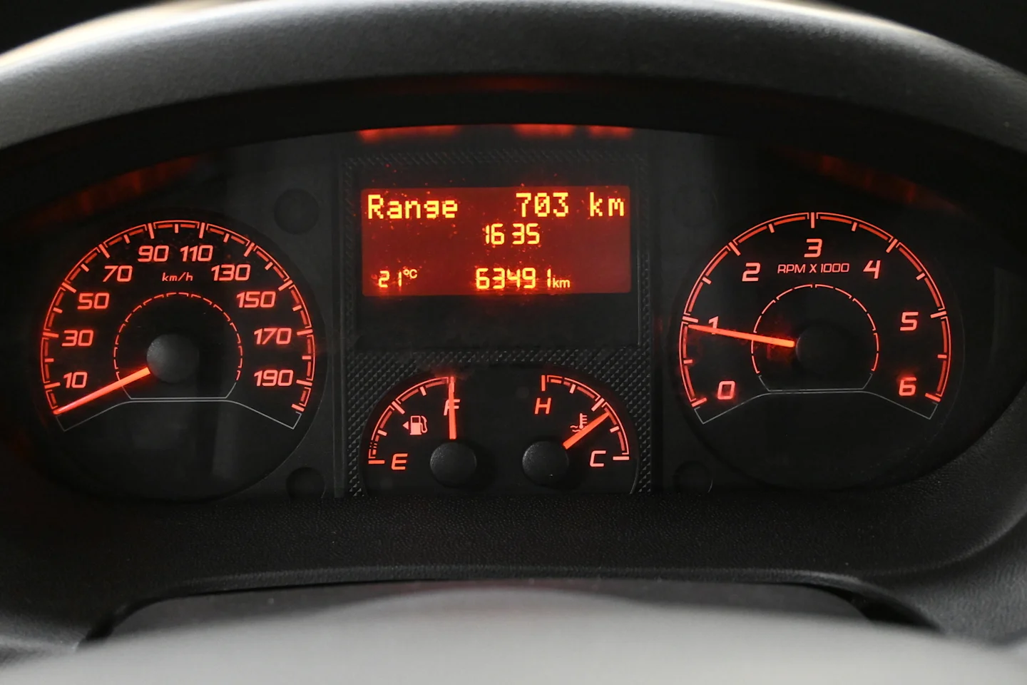 Car Image - 6Dn73sRGvTxfNKcRKL3wSb