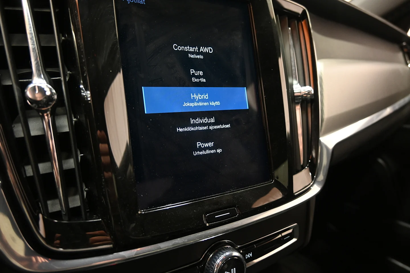 Car Image - 7uA1qSiMrZqz8cOSy1V6cZ
