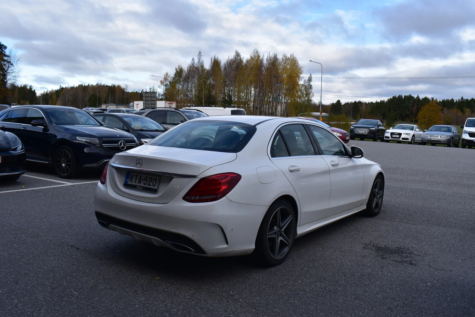 Car Image - Q0NeV2M5OpFjgCm2xFQch