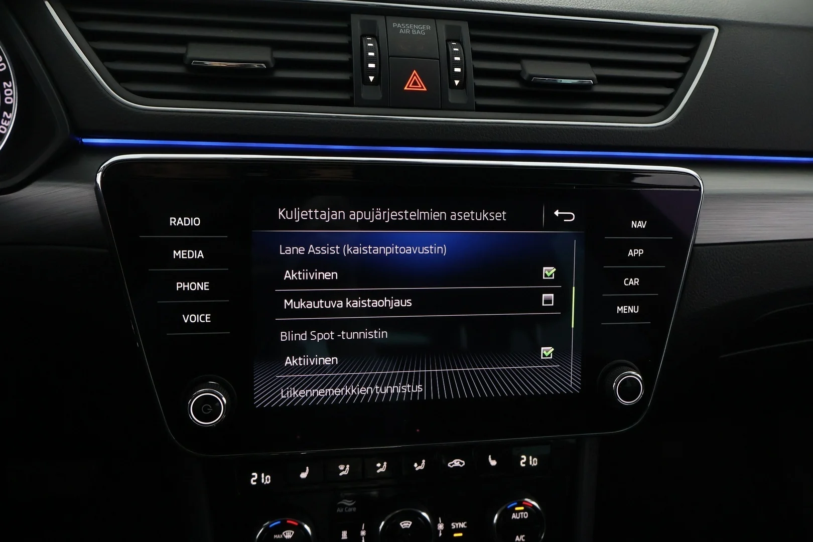 Car Image - 5WDY7csIN0l5btv77q1rXF