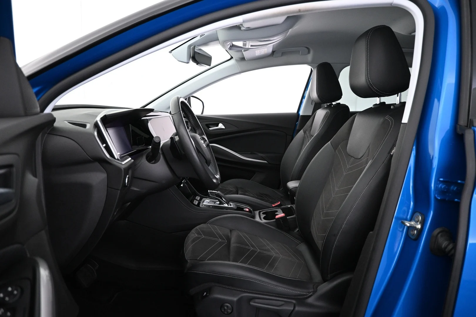 Car Image - 5xDAt1UqKwBe0EISvuj3fL
