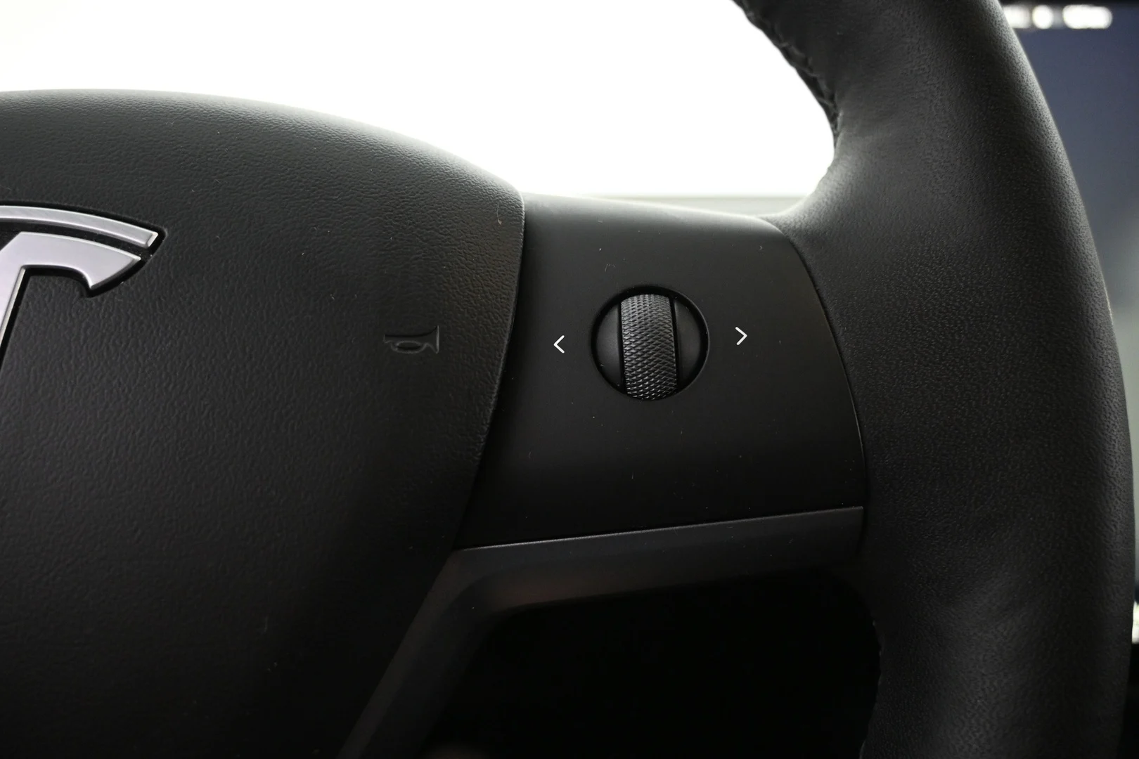 Car Image - 3xNpZukYZzNUeYbOI87Qz1