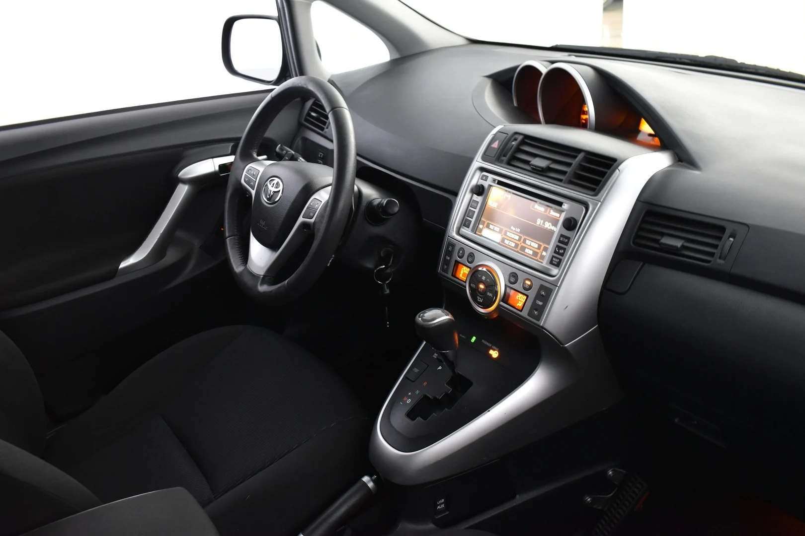 Car Image - 5fju7lrnmUsXY6gk4AfNel