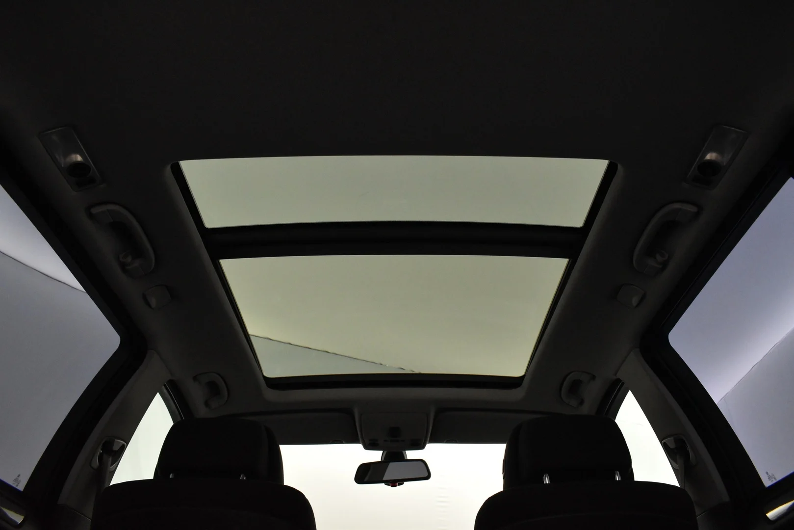 Car Image - CZwZbhWu80bQkEg6uqHlo
