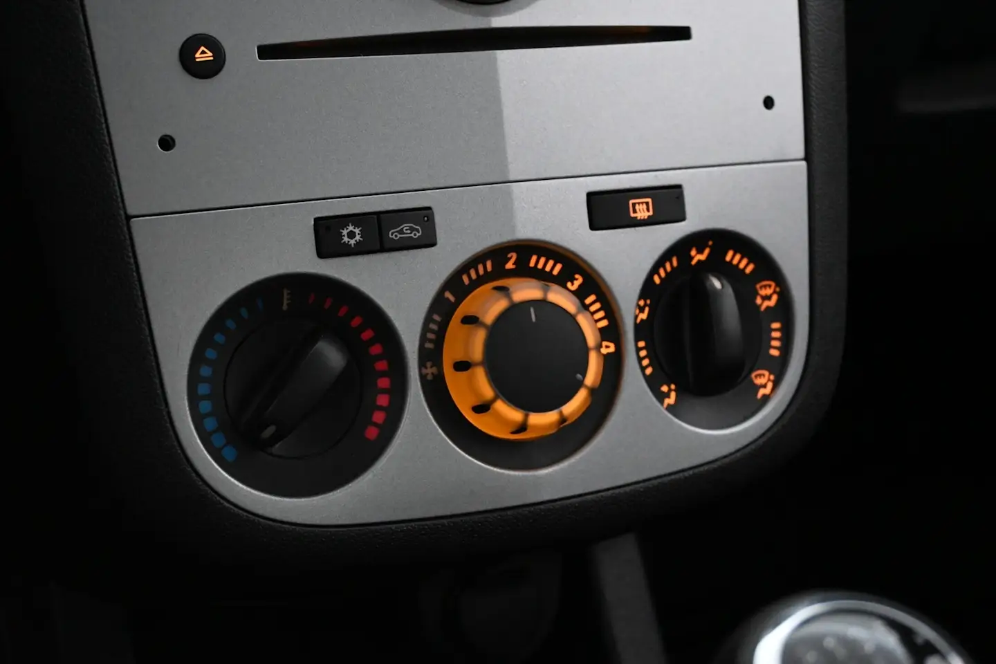 Car Image - 2chwL3wwPUT0tnZfr1Zl1V