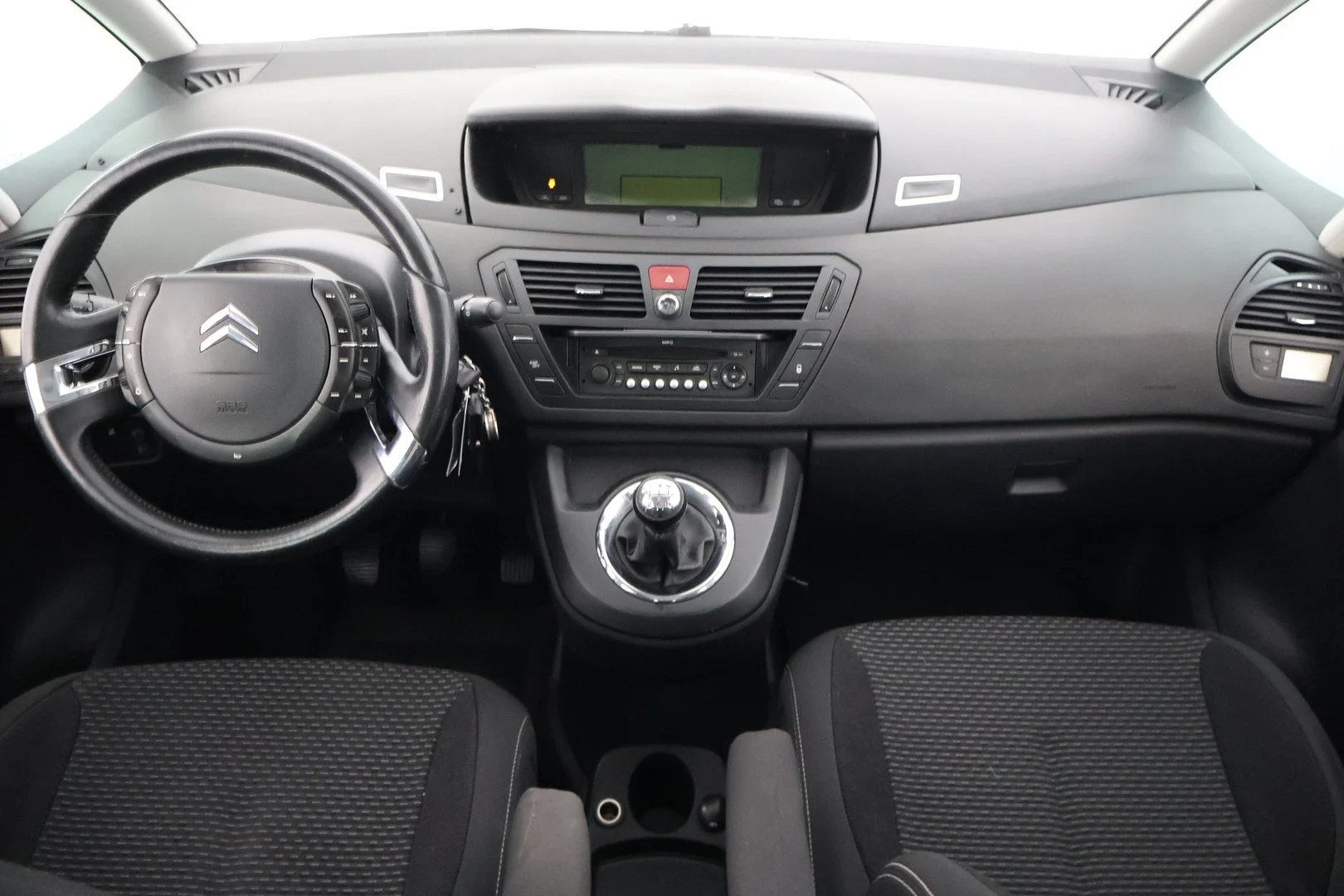 Car Image - 4BSynCsQpQM8A2OSWrBPbo