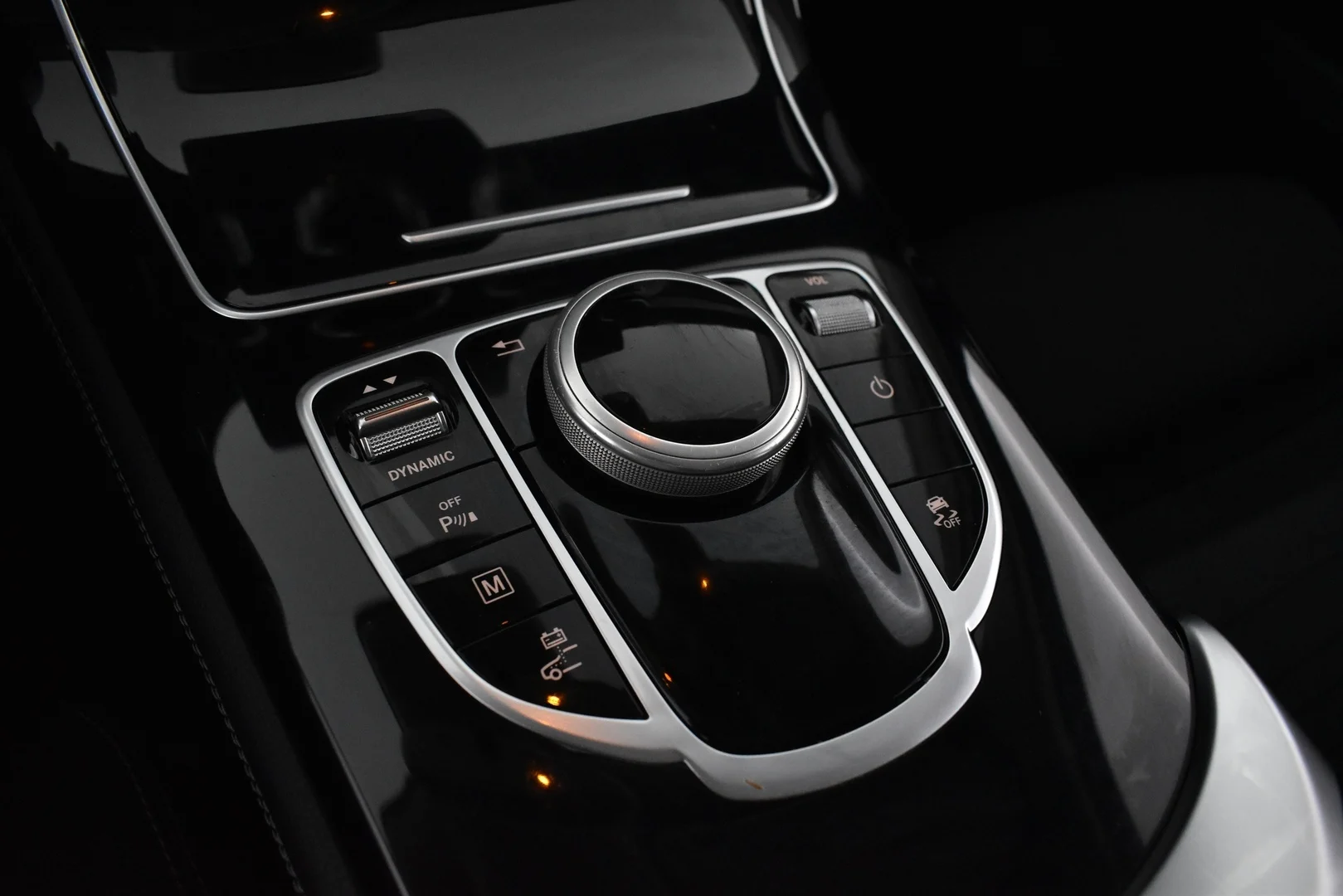 Car Image - 7pOHtxVqaz1Y5jkVuSrFdQ