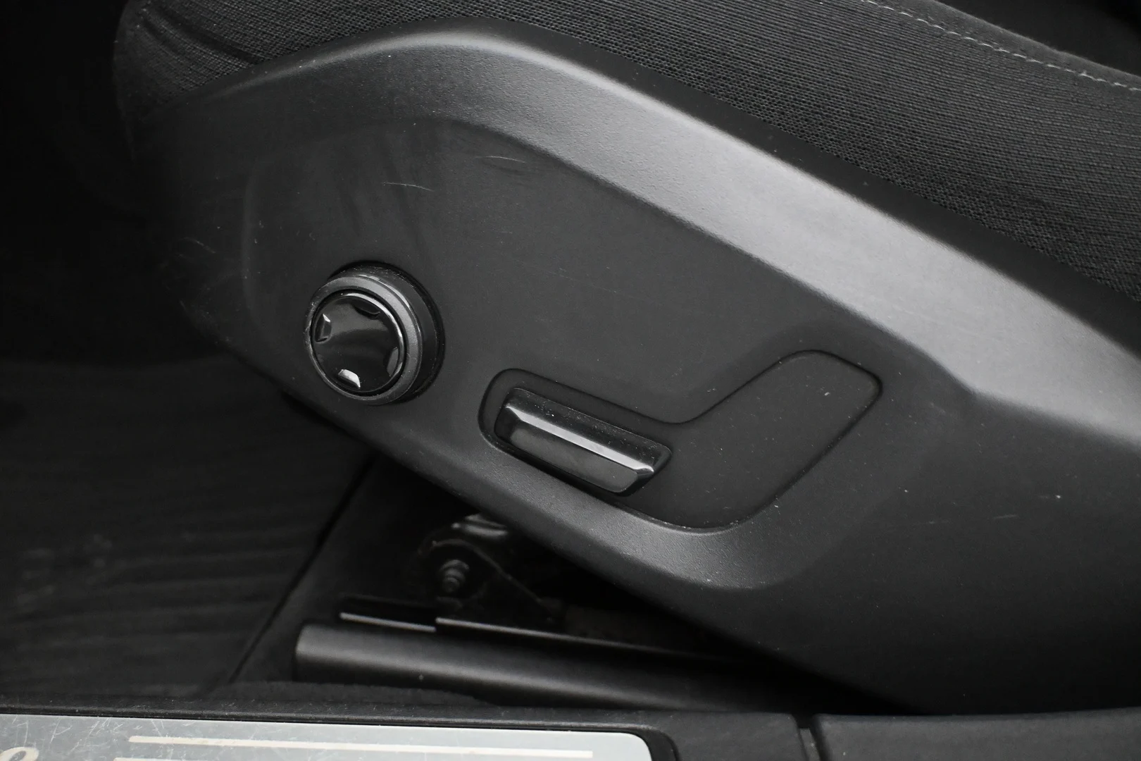 Car Image - QsSh8FzczwS7TLprwT9XR