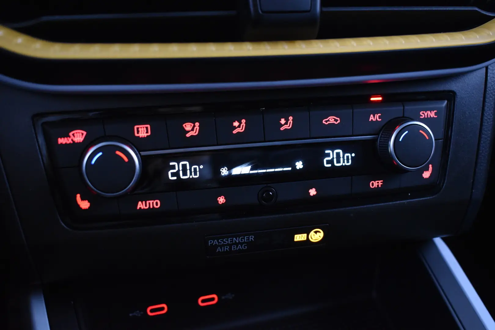 Car Image - 7wnYBNxSlCVZocsAQA8XK7