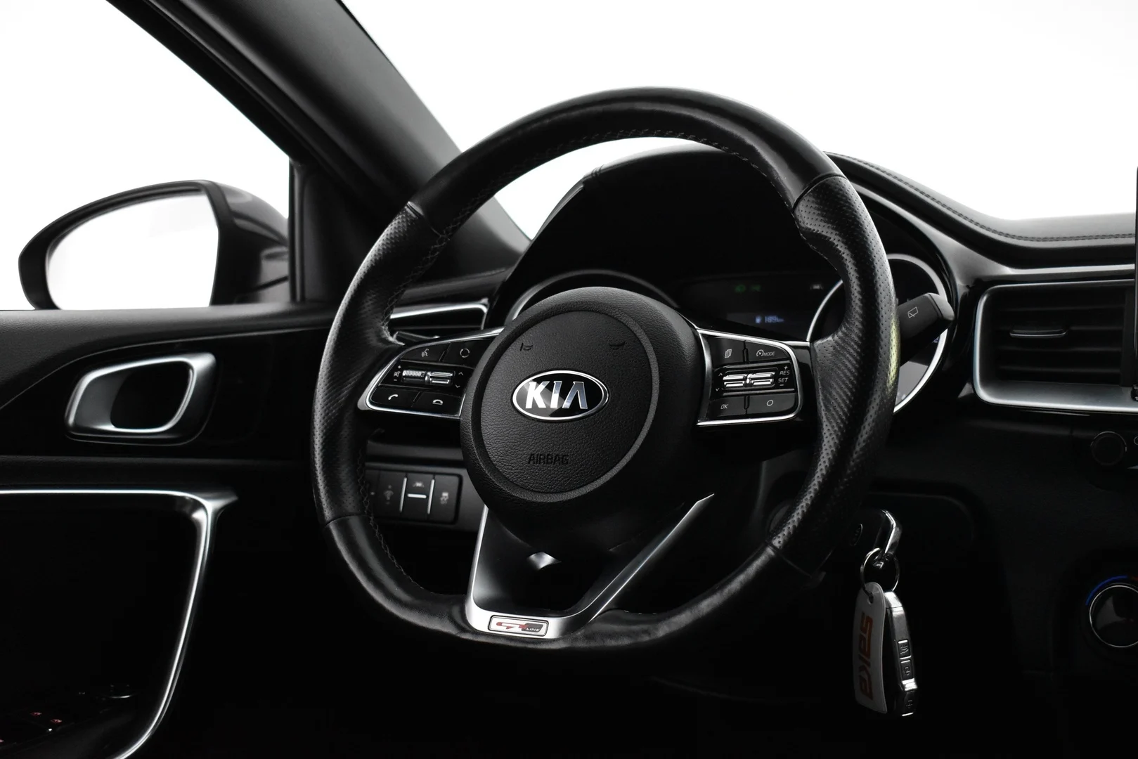 Car Image - 5CxmJdIcifhcun0UjSc66